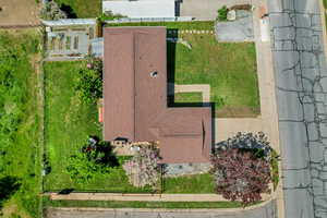 Birds eye view of property
