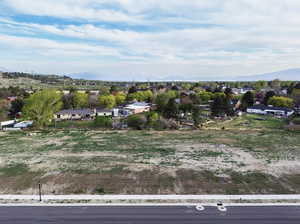 Drone / aerial view featuring a mountain view