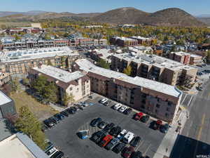 Bird's eye view with a mountain view