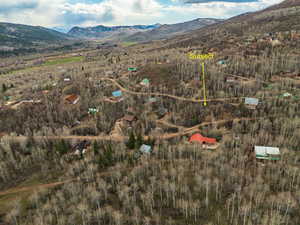 Bird's eye view with a mountain view
