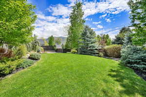 Photo 11 of 2165 E HUGO AVE
