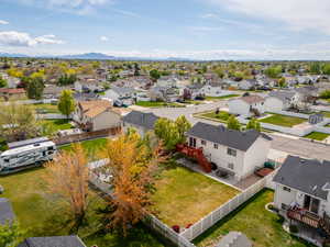 Birds eye view of property featuring a residential view and a mountain view