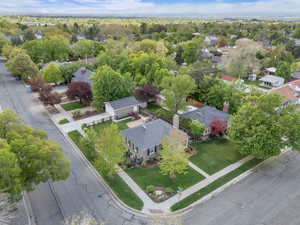 Bird's eye view with a residential view