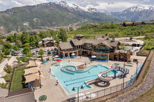 Community pool