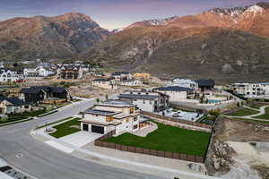 Mountain view featuring a residential view