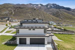View of mountain feature