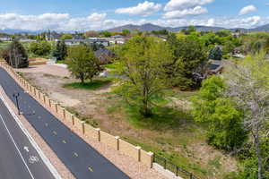 Aerial view with a residential view and a mountain view