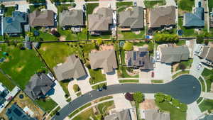 Birds eye view of property featuring a residential view