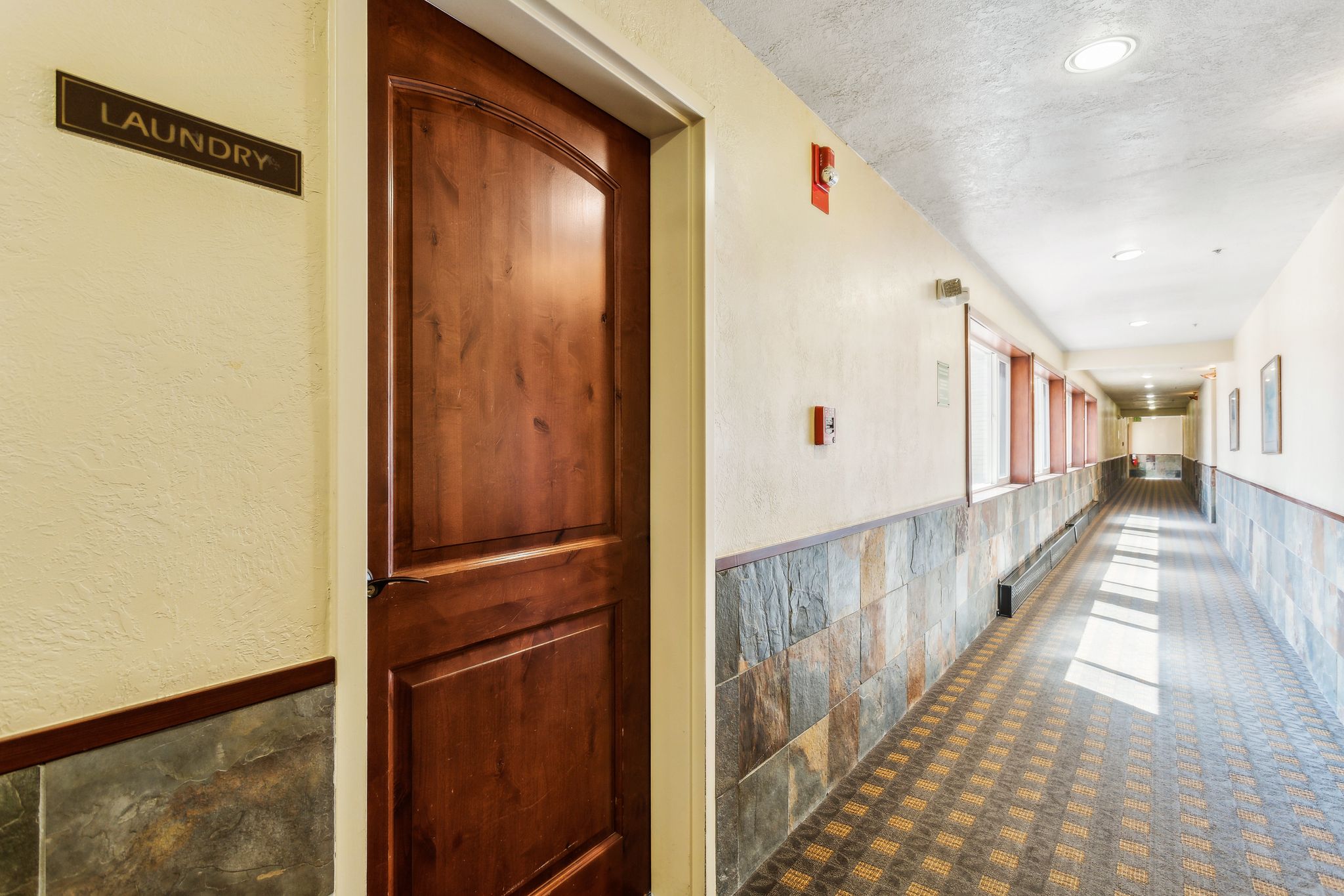 Corridor with recessed lighting