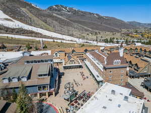 Drone / aerial view featuring a mountain view