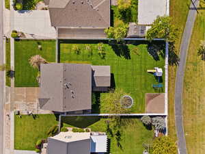 Birds eye view of property