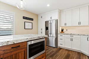 Photo 4 of 290 S BEAUMONT DR.