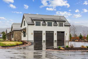 Photo 4 of 205 W LAZY ACRES LN