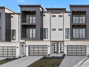 Photo 1 of 109 E WATSON DR