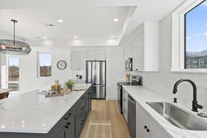 Photo 7 of 109 E WATSON DR