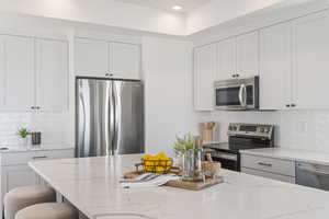 Photo 6 of 109 E WATSON DR