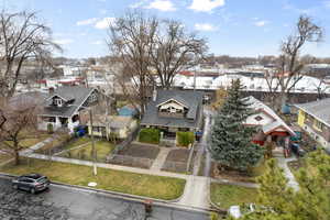 Birds eye view of property featuring a residential view