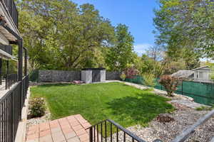BEAUTIFUL LANDSCAPED BACKYARD