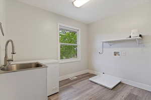 LARGE LAUNDRY ROOM WITH SINK