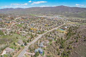 Bird's eye view with a residential view and a mountain view