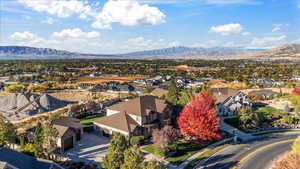 Bird's eye view with a mountain view and a residential view
