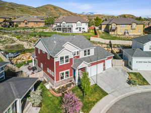 Aerial view with a residential view and a mountain view