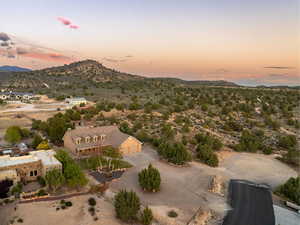 Aerial view with a mountain view