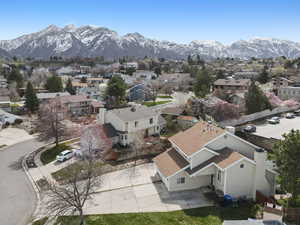 Aerial view featuring a mountain view and a residential view