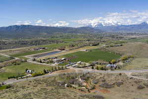 Bird's eye view featuring a mountain view