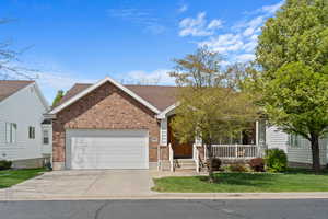 Photo 2 of 956 S CENTERVILLE COMMONS WAY