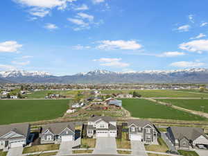 Drone / aerial view featuring a residential view and a mountain view