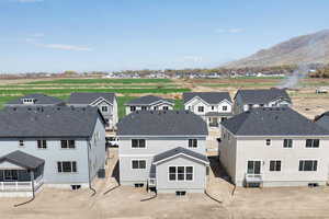 Bird's eye view featuring a residential view and a mountain view
