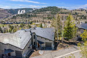 Bird's eye view featuring a mountain view