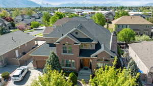 Aerial view with a residential view and a mountain view