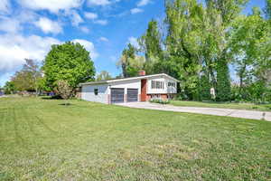 Front and Side View of home.