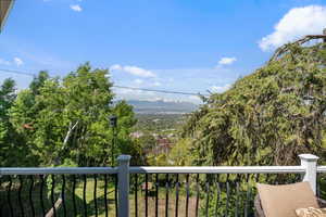 View of mountain feature