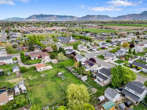 Bird's eye view with a mountain view and a residential view