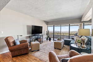 Photo 13 of 3125 E KENNEDY DR #902