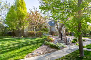 Photo 3 of 99 W BORDEAUX LN
