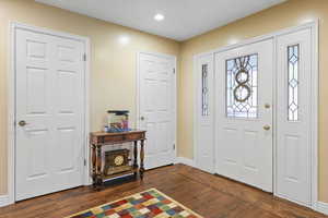 Photo 3 of 1451 N PARKWAY DR