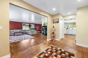 Photo 4 of 1451 N PARKWAY DR