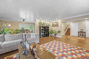 Photo 7 of 1451 N PARKWAY DR