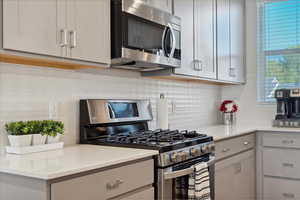 Photo 10 of 777 W 2150 N