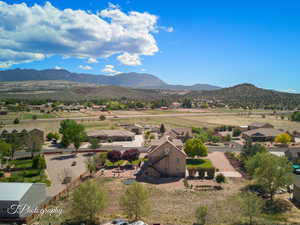 View of mountain feature