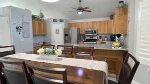 Granite Counter Tops. Breakfast Nook. Plantation Shutters. Vaulted Ceilings.