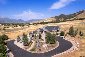Bird's eye view featuring a mountain view