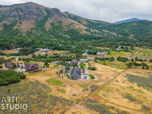 Aerial view with a mountain view