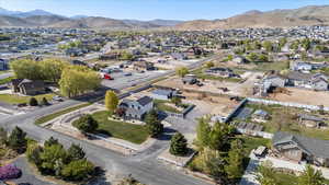 Fully fenced and convenient access for horse trailer/ RV parking