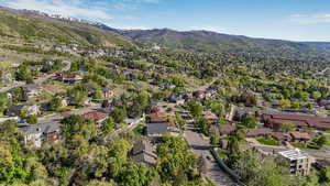 Bird's eye view featuring a mountain view and a residential view