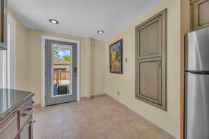 Rear entryway